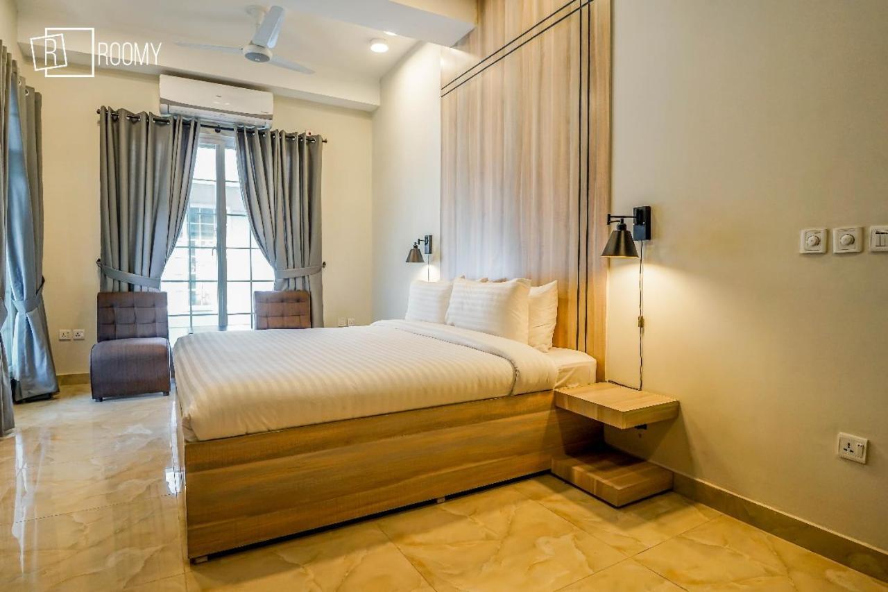 Roomy Crossroads Hotel, Peshawar Exteriör bild