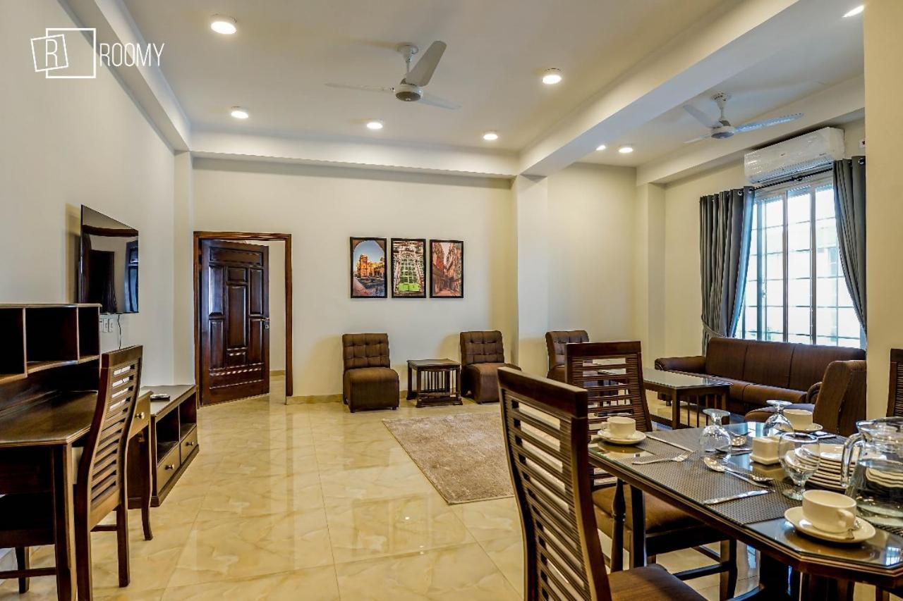 Roomy Crossroads Hotel, Peshawar Exteriör bild