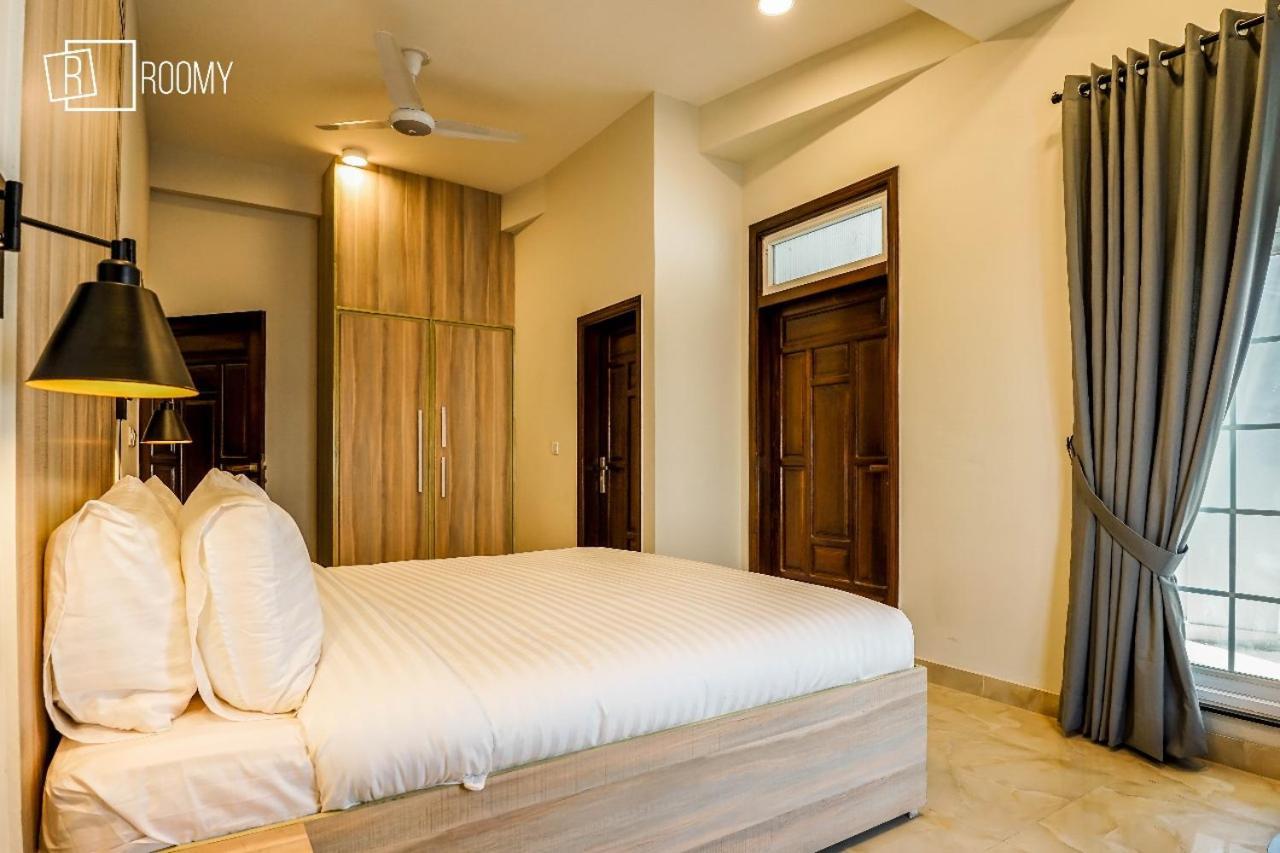 Roomy Crossroads Hotel, Peshawar Exteriör bild